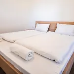 Siocamping Hazak Homes مكان تخييم *