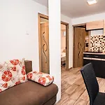 Siocamping Hazak Homes مكان تخييم