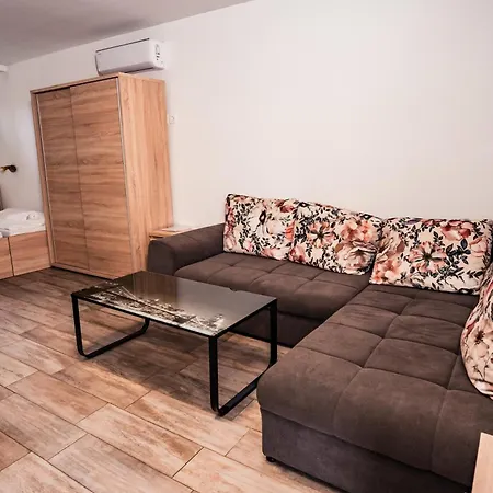 Siocamping Hazak Homes *