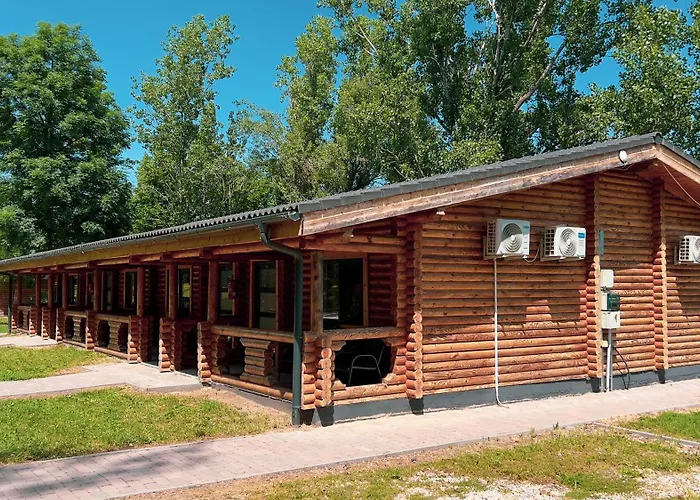 Siocamping Hazak Homes Campsite